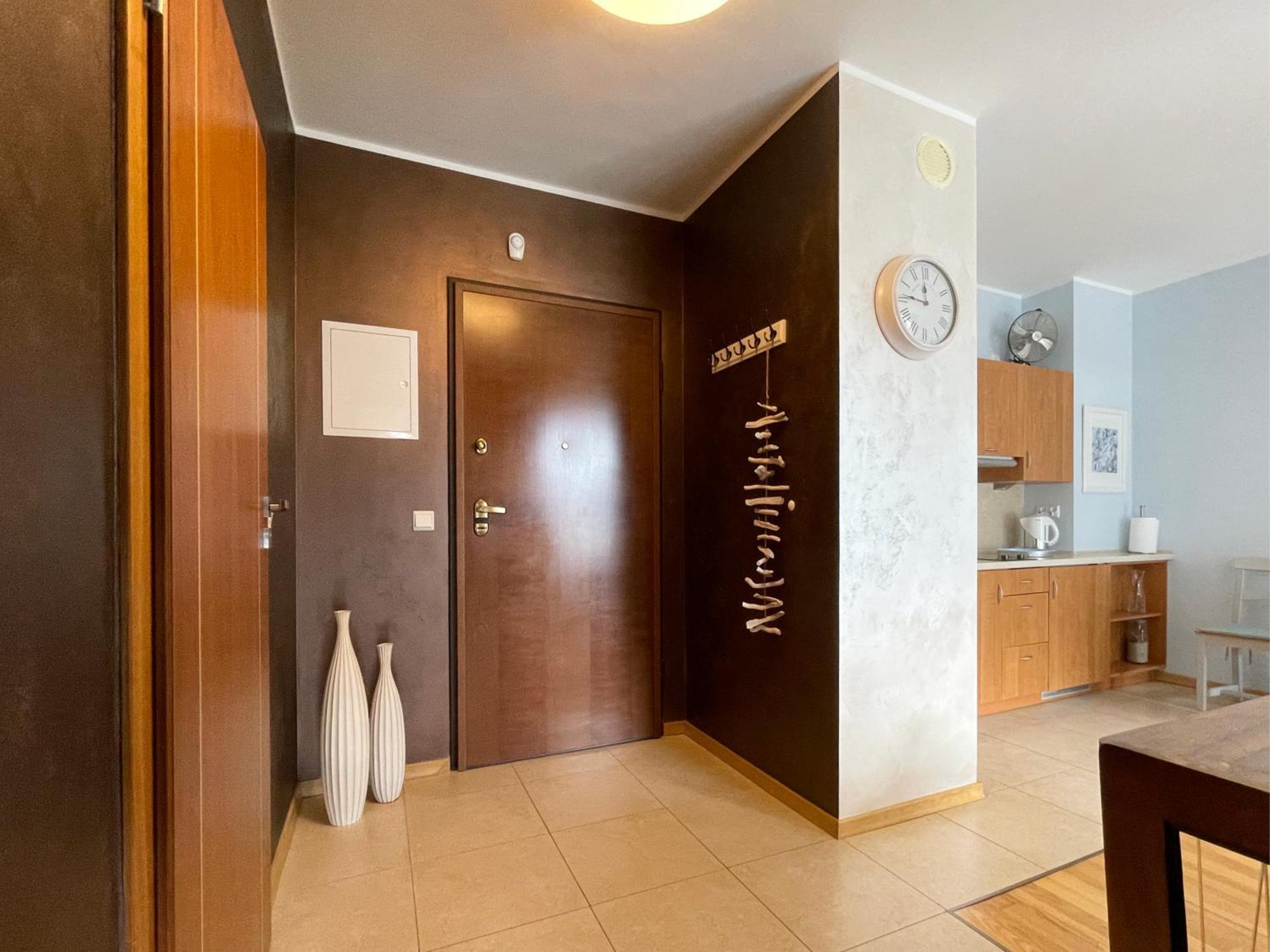 Platinum Apartment *